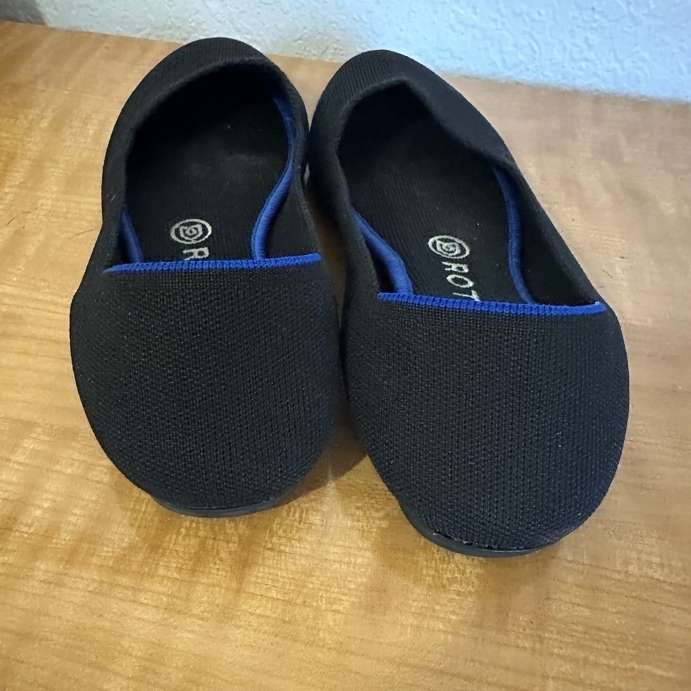 Rothy's The Flat Black Flats with Blue Trim - Size 8.5 - Picture 3 of 8